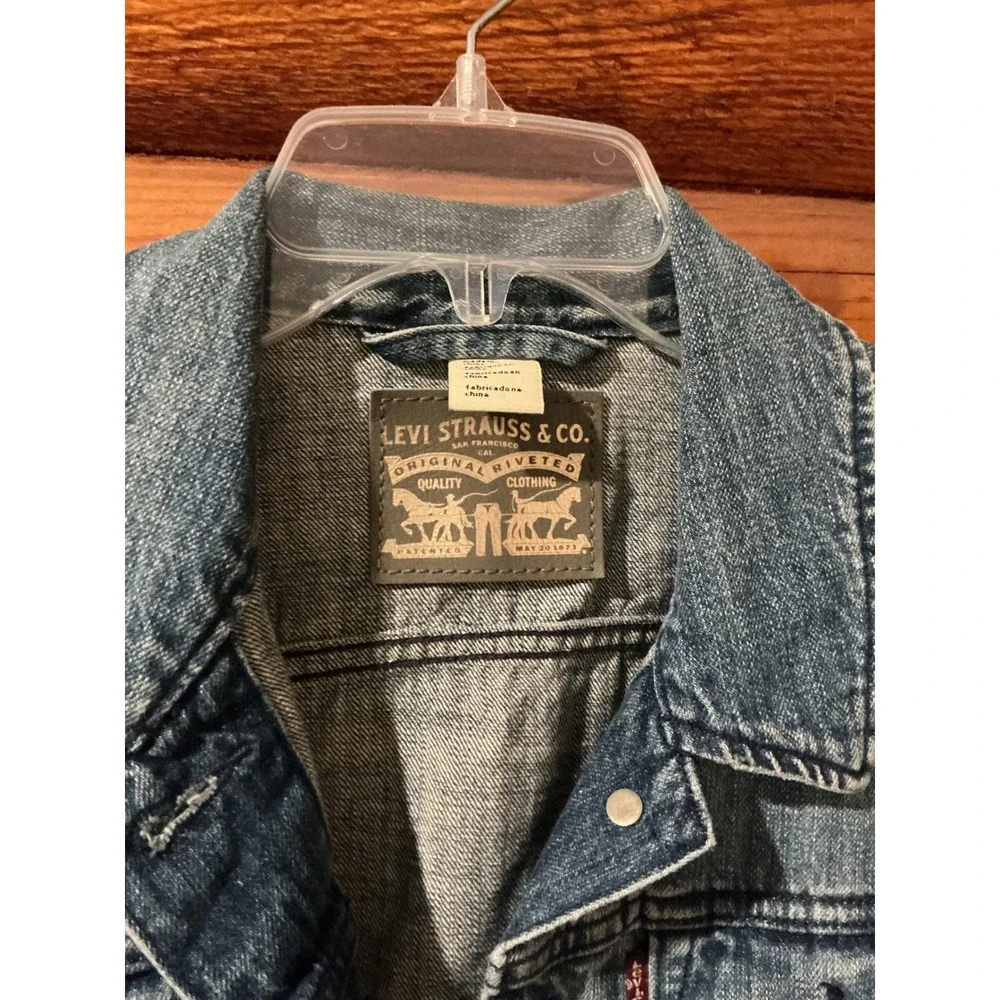 Levis Womens Original Trucker Denim Jacket Medium Wash Blue Jean Jacket Small